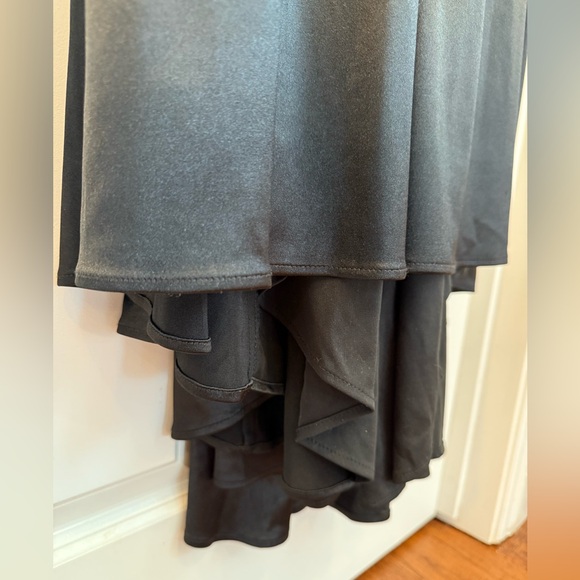 Mac Duggal Rhinestone Strap Satin Trumpet Gown, size 8 - Picture 8 of 11